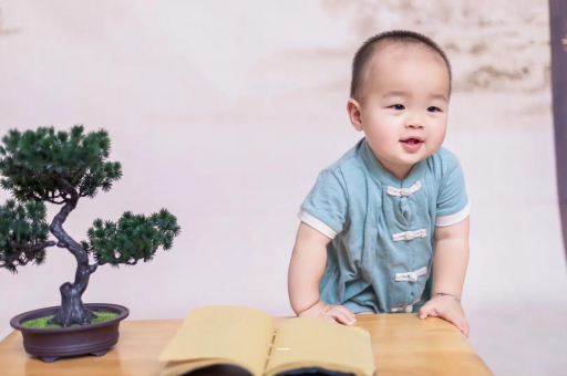 襄阳宝宝爱吐奶是什么原因
